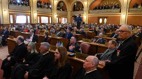 Chief Justice of South Dakota Supreme Court addresses lawmakers