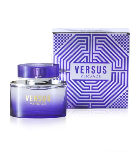 Versus Versace perfumy - to perfumy dla kobiet 2010