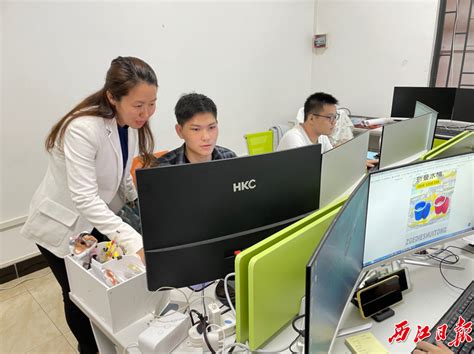 西江日报 | 从实验室到市场，肇庆学院这个科技园孵化近300家企业-肇庆学院