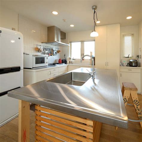 Stainless Steel Kitchen Countertops: A Practical, Durable Option ...