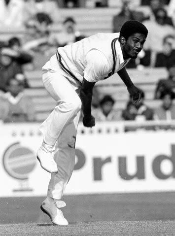 Michael Holding bowling | ESPNcricinfo.com