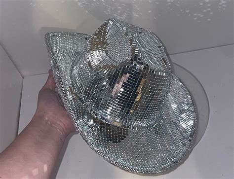 Beyoncé: Renaissance hat designer flooded with orders - BBC News