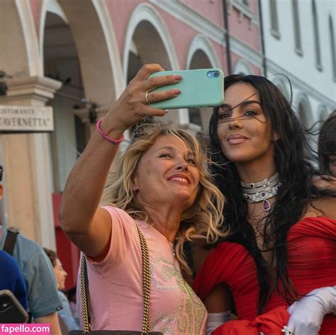 Georgina Rodriguez nude photo #0064