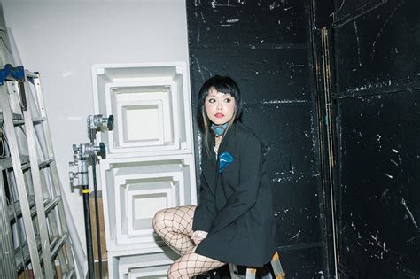 Ayako Nakanomori - 3. Single "Hello, Mr.Wonder land" gelistet