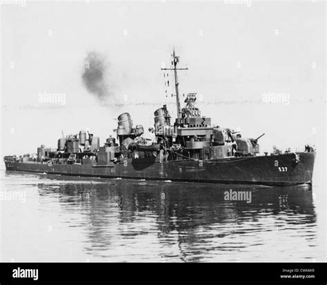 World war ii destroyer hi-res stock photography and images - Alamy