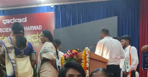 gold medal in msc agri for daughter of labourer