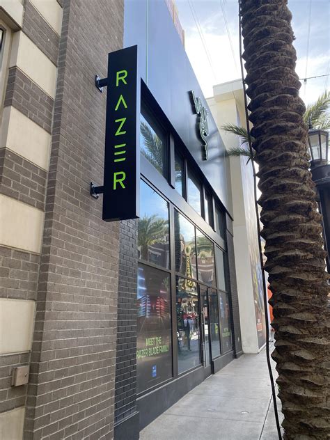 Image result for Using Maxspec Razer