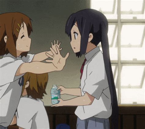 Anime Hug GIFs - AniYuki - Anime Portal