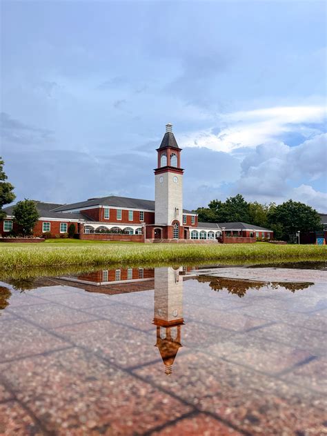 Quinnipiac University: Admissions, Ranking, Acceptance Rate, Courses & Fees