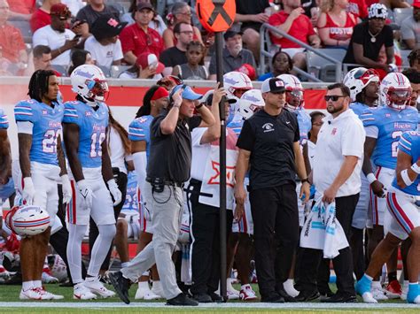 Tank Dell Emerges as UH's Best Ambassador, Treasures His Brother Bond ...