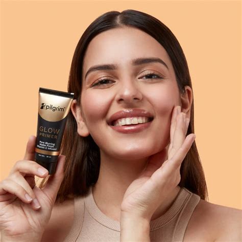 Buy Glow Primer For A Velvety Matte Finish