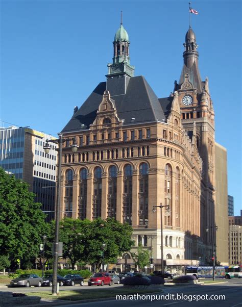 Marathon Pundit: Milwaukee's city hall