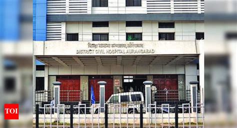 Locals pelt stones at house of Covid-19 centre nurse in Maharashtra ...