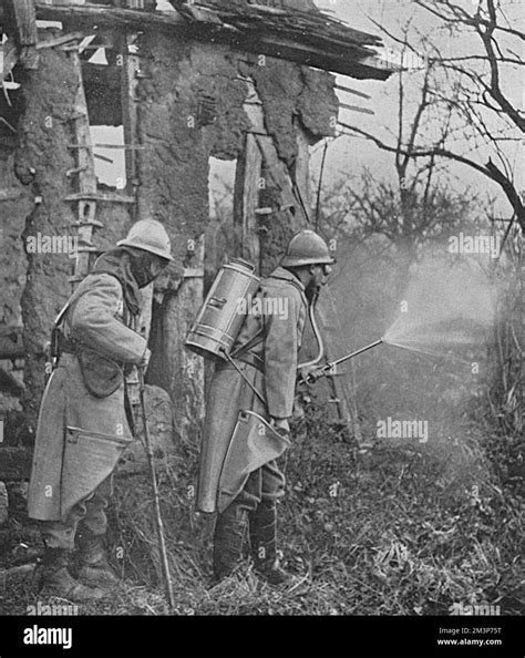 Historical french soldiers Black and White Stock Photos & Images - Alamy