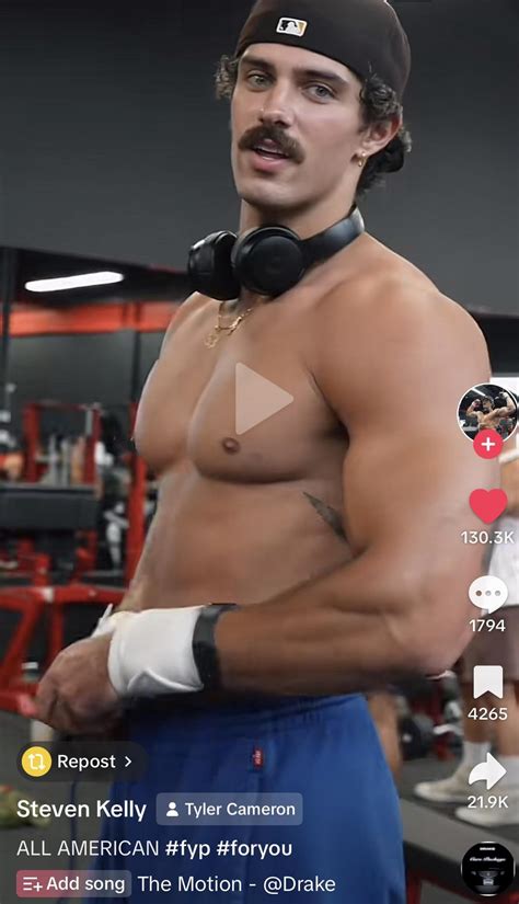 Tyler C hanging out with tik toker Steven Kelly thirst trap : r/thebachelor