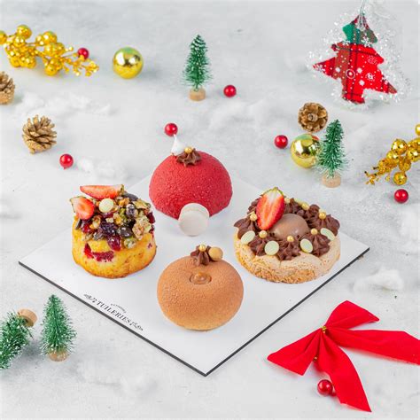 Christmas Gift Cakes in Delhi NCR | Festive Cakes by Tuileries ...