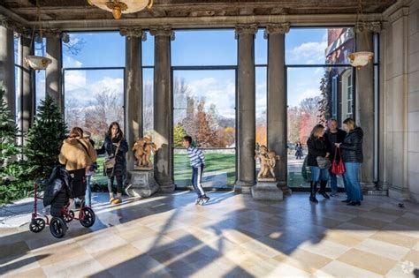 About Old Westbury | Schools, Demographics, Things to Do - Homes.com