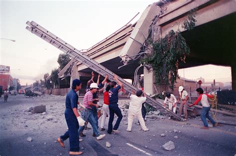 Photos: Loma Prieta earthquake scarred Bay Area 29 years ago