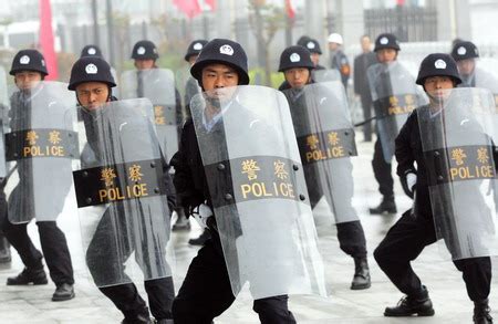 组图：陕西举行司法警察训练成果表演--图片--人民网
