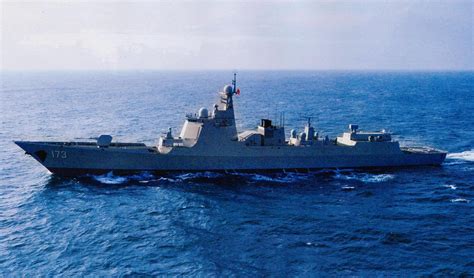 中国海军052D型导弹驱逐舰 06732-1/700系列-小号手 TRUMPETER