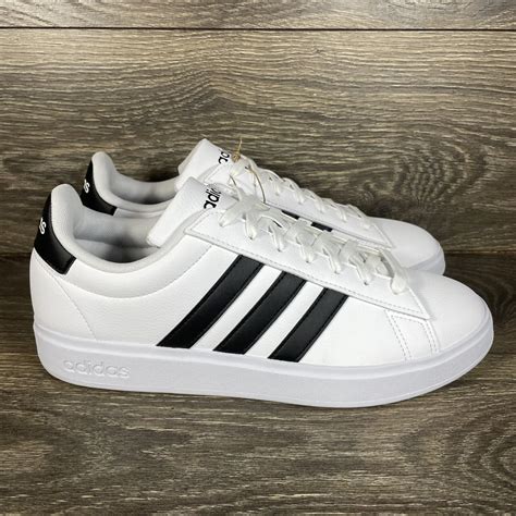 Tennis Shoes 的图像结果