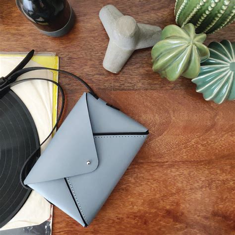 Don’t Fake That Tan: 11 Gorgeous Leather Bag Brands | LBB