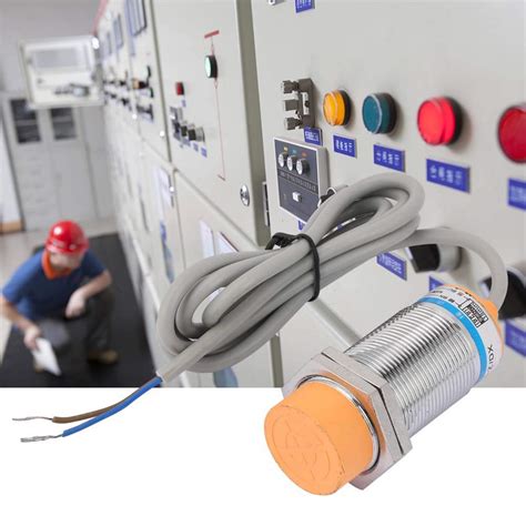 Normally Close Proximity Sensor Switch, LJ30A3-15-Z/DX DC Type 2-Wires ...