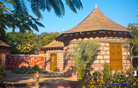 Know the Exquisite Traditional Indian Art