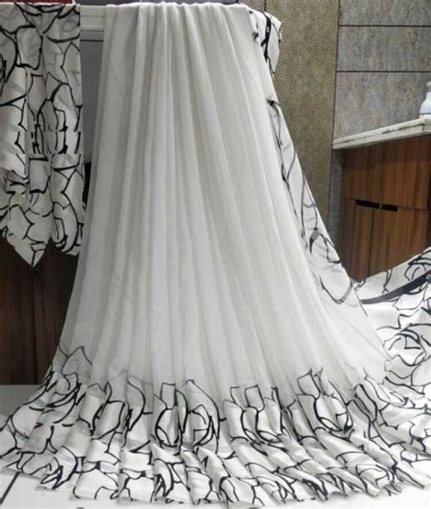 Sabyasachi Sarees - Buy Sabyasachi Sarees online at Best Prices in ...