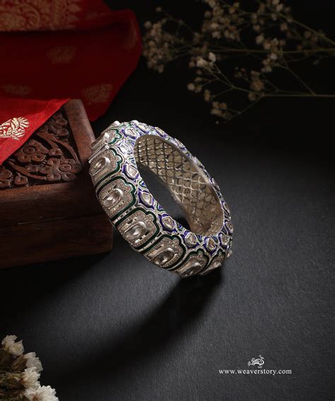 Artisanal Heirlooms: Heritage Handcrafted Bangles – WeaverStory