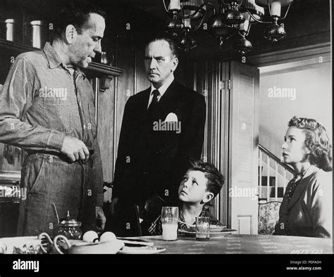 Humphrey bogart the desperate hours hi-res stock photography and images ...