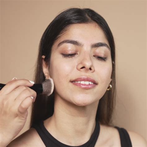 Skin Tint Mattifying Foundation LM 01.5 | Ruby's Organics