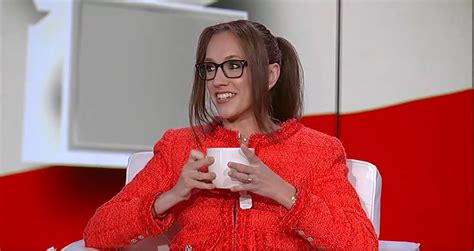 Kat Timpf stuns in first TV appearance since giving birth & gives ...