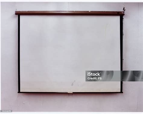 Classroom Projection Screen 的图像结果