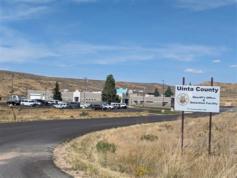 The Uinta County sheriff decided to raise deputy pay by holding ICE ...