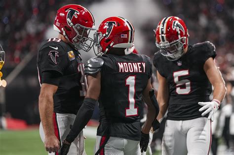 Falcons vs. Panthers NFL Week 6 Picks & Predictions on DraftKings ...