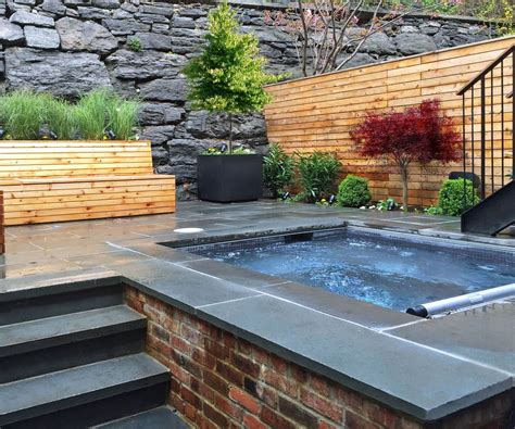 Backyard hot tub ideas: 11 ways to include an outdoor spa | Homes and ...
