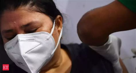 Masks, physical distancing, vaccination remain key to containing spread ...