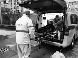 疫情下的120负压救护车：与"死神"赛跑 最多一天出车50次-新闻中心-中国宁波网