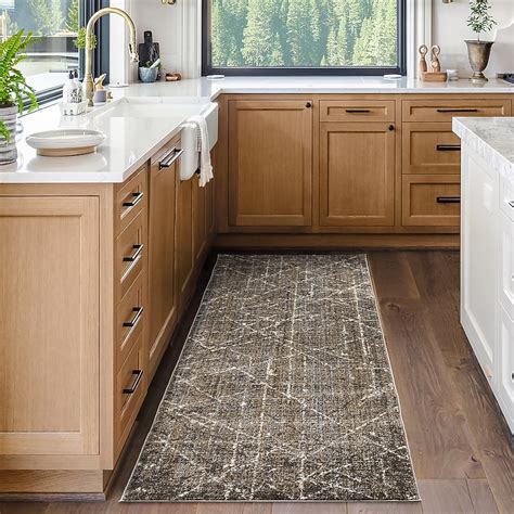 GERTMENIAN 2 X 8 (ft) Charcoal Indoor Abstract Runner 23071 at Lowes.com