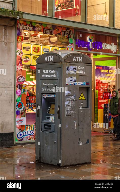 Free Standing ATM Machine 的图像结果