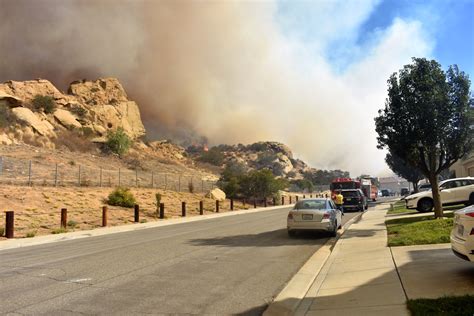 Raging Simi Valley Fire: Updates, Evacuations, And Firefighting Efforts ...