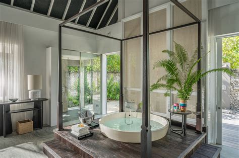 At the Four Seasons Landaa Giraavaru, I accepted the capriciousness of ...