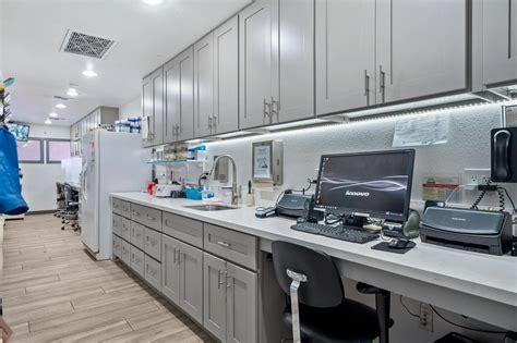 Career Opportunities | Riverside Regional Veterinary Group