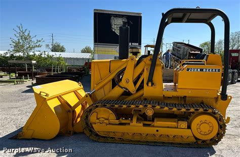 1975 John Deere 555A track loader in Liberty, MO | Item DO4925 sold ...