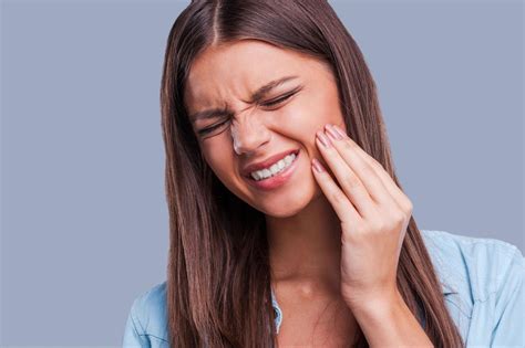8 Reasons Why Back of Mouth Hurts | JS Dental Lab