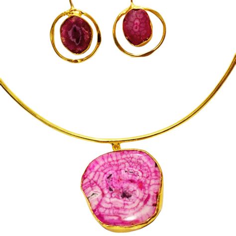 Alluring Pink Pendant Gold Statement Necklace | Meauiful