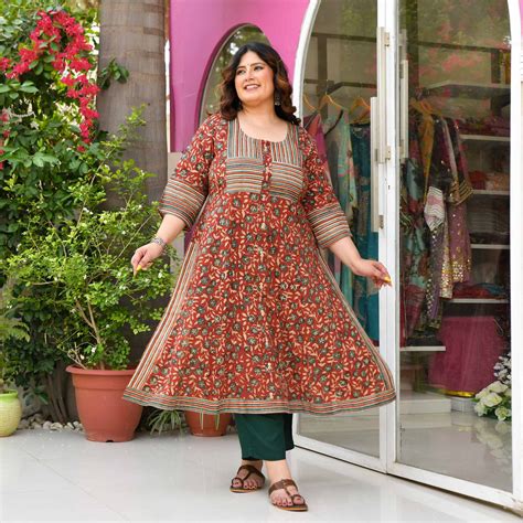 Buy Plus Size Kurtas for Women | Meera Plus Size
