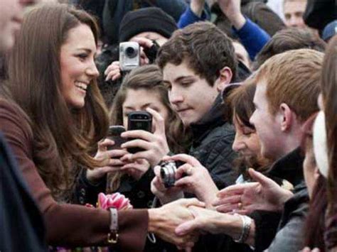 A postage stamp shop in Pyongyang - February 14, 2012 | The Economic Times