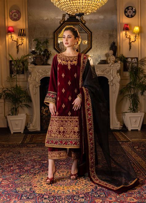 Zainab Chottani velvet Dress custom stitch – Pakistani Designer Dresses